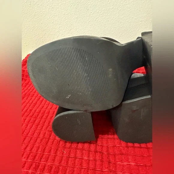 Steve Madden Black Platform Shoes - Picture 10 of 10